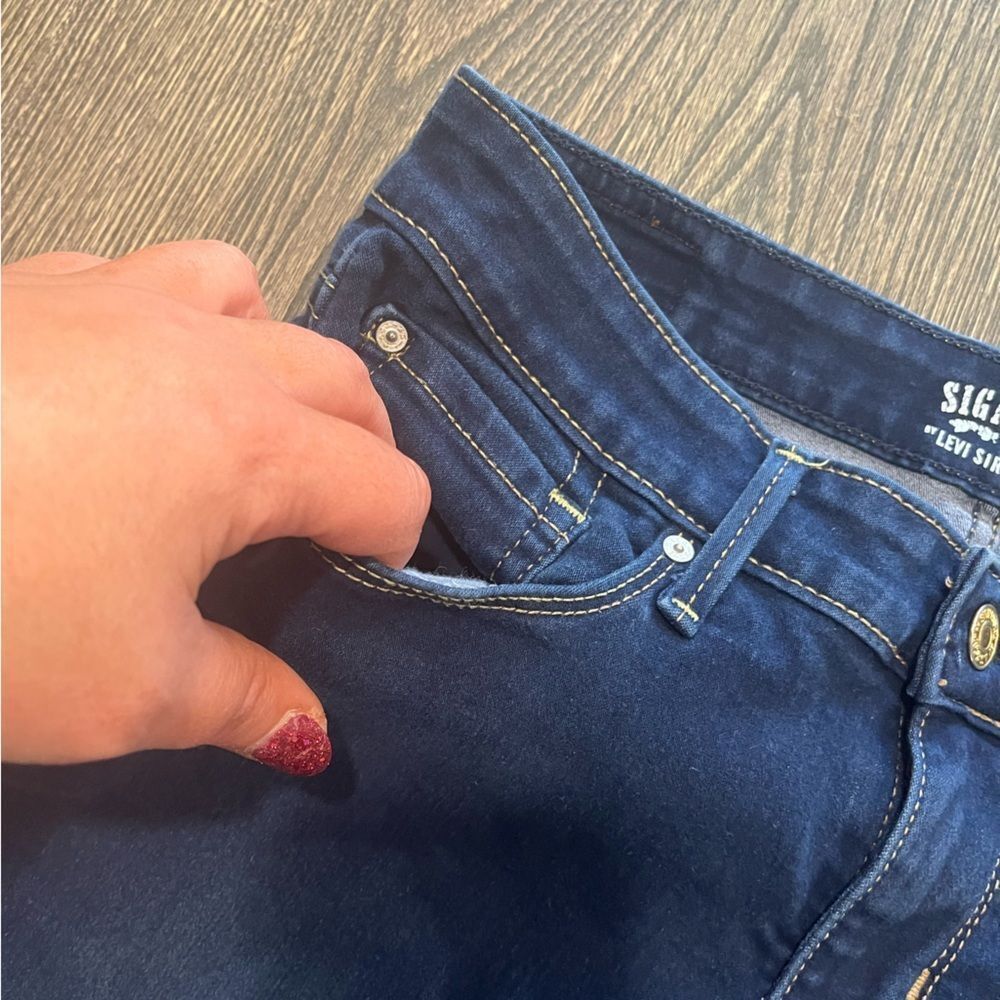 Signature By Levi Strauss Modern Skinny Jeans Pockets Denim Dark Wash Size 6M - Picture 4 of 12